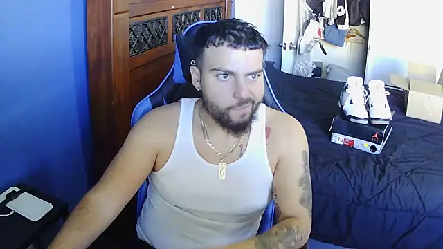 Snapshot of MasterKvn chatting on March 2025 08:55:01 PM MasterKvn online show from March 2025 08:55:01 PM