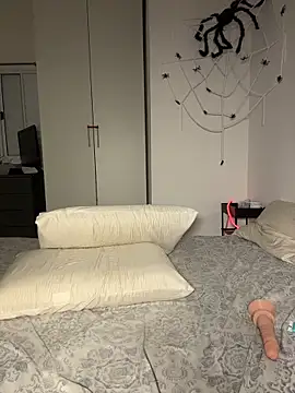 AgnesCampp online show from November 2025 09:48:01 PM