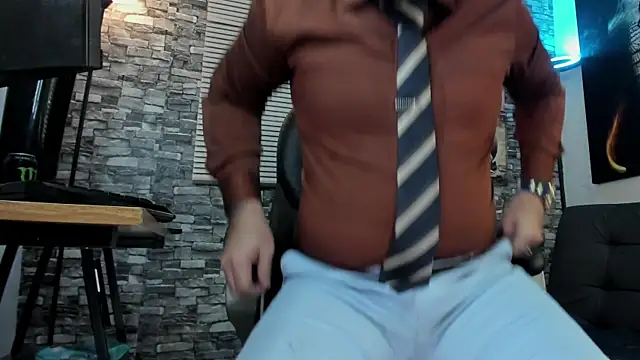 Snapshot of Ethan_Castellano chatting on June 2026 09:50:01 PM Ethan Castellano online show from June 2026 09:50:01 PM