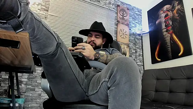 Snapshot of Ethan_Castellano chatting on June 2026 10:18:02 PM Ethan Castellano online show from June 2026 10:18:02 PM