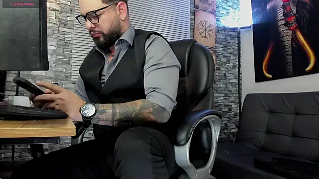 Snapshot of Ethan_Castellano chatting on July 2026 10:02:02 PM Ethan Castellano online show from July 2026 10:02:02 PM