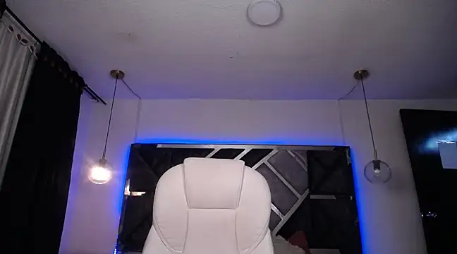 Snapshot of MIA_YOURHOTTIE chatting on February 2025 06:46:02 AM MIA YOURHOTTIE online show from February 2025 06:46:02 AM