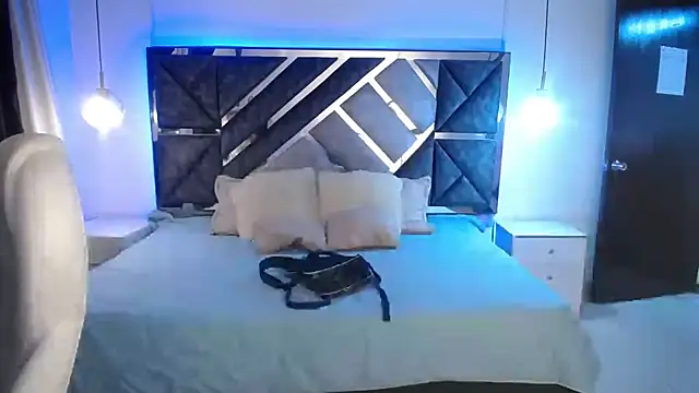 Snapshot of MIA_YOURHOTTIE chatting on February 2025 02:12:02 AM MIA YOURHOTTIE online show from February 2025 02:12:02 AM