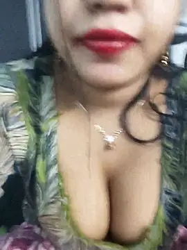 Snapshot of Sania-Love chatting on November 2025 09:35:02 PM Sania-Love online show from November 2025 09:35:02 PM