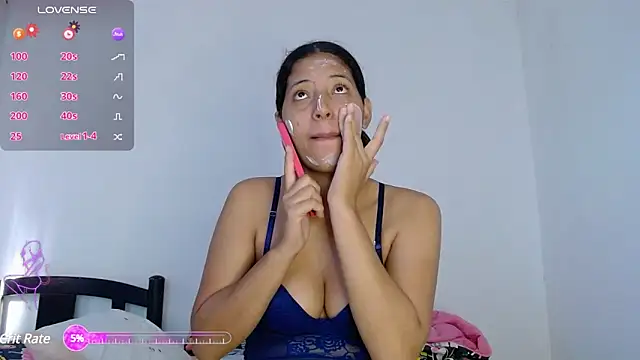 Snapshot of evaluna_horny_ chatting on March 2025 01:06:02 PM evaluna horny  online show from March 2025 01:06:02 PM