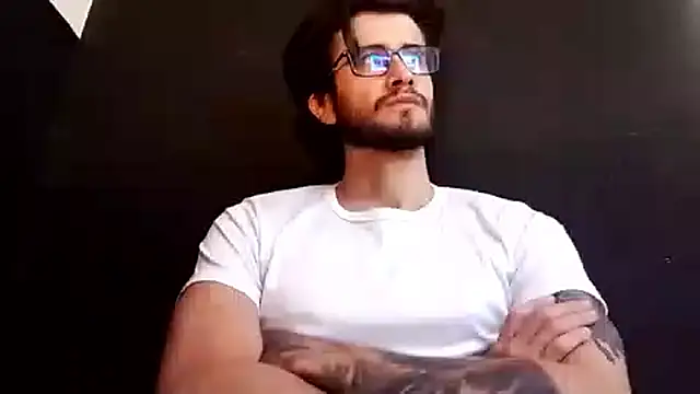 Loggan donnelly online show from October 2025 06:17:01 PM