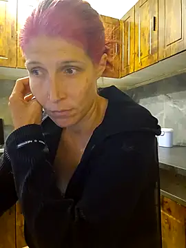 Snapshot of Lenchen_ chatting on May 2026 07:43:01 PM Lenchen online show from May 2026 07:43:01 PM