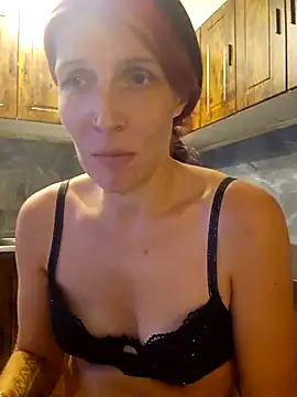 Snapshot of Lenchen_ chatting on May 2026 07:32:02 PM Lenchen online show from May 2026 07:32:02 PM
