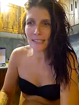 Snapshot of Lenchen_ chatting on June 2026 07:05:01 PM Lenchen online show from June 2026 07:05:01 PM
