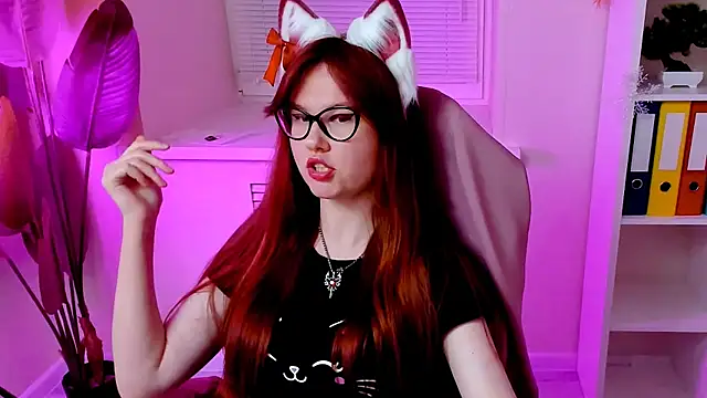 CarolGiggly online show from December 2025 11:37:01 AM