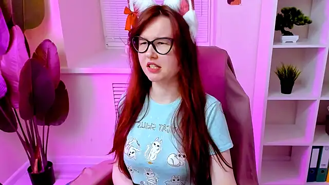 CarolGiggly online show from April 2026 07:07:02 PM