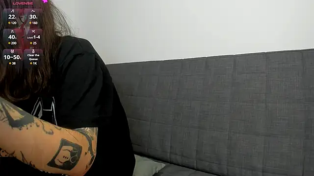 Snapshot of ravenousbiter chatting on December 2024 08:07:02 PM ravenousbiter online show from December 2024 08:07:02 PM