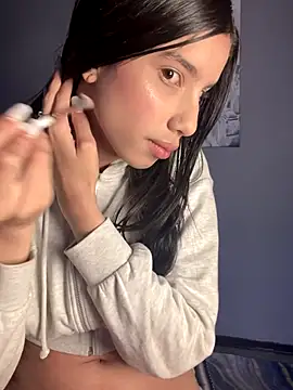 Praga Pink online show from December 2025 11:38:02 AM