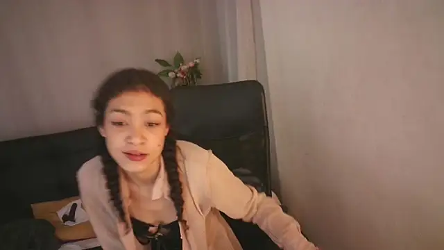 Snapshot of Aurora_ath chatting on December 2024 07:07:01 AM Aurora ath online show from December 2024 07:07:01 AM