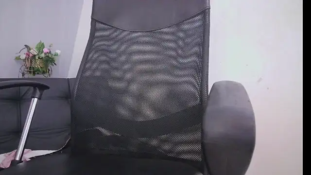 Snapshot of Aurora_ath chatting on March 2025 03:08:01 AM Aurora ath online show from March 2025 03:08:01 AM