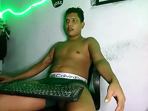 Snapshot of 628-andrew chatting on November 2025 01:05:02 AM 628-andrew online show from November 2025 01:05:02 AM