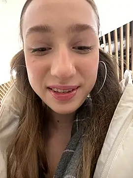 Lia  Love online show from February 2025 01:06:01 PM