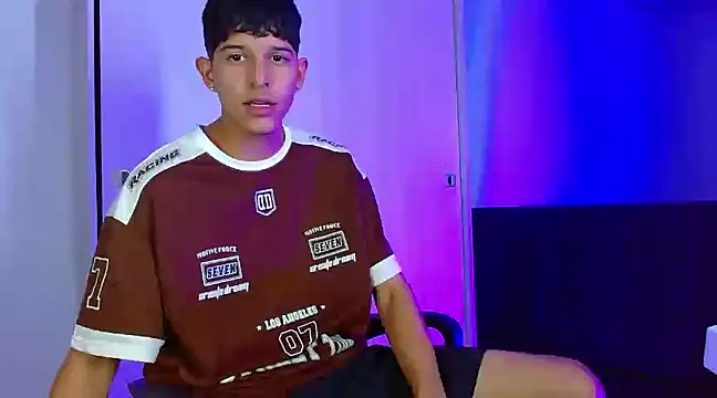 LiamGadiell online show from December 2024 03:40:01 AM