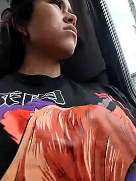 Snapshot of Alexandra_65 chatting on November 2025 03:59:01 PM Alexandra 65 online show from November 2025 03:59:01 PM