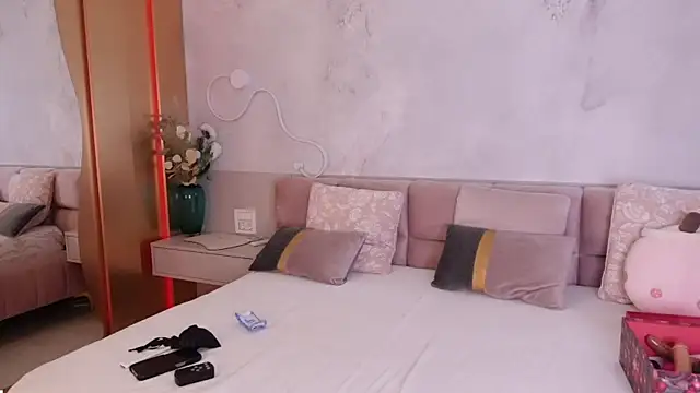 Snapshot of JullyBlair chatting on March 2025 05:00:02 AM JullyBlair online show from March 2025 05:00:02 AM