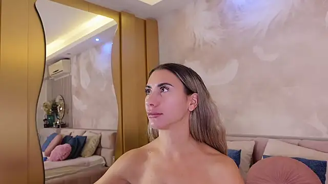 Snapshot of JullyBlair chatting on October 2025 04:34:02 AM JullyBlair online show from October 2025 04:34:02 AM