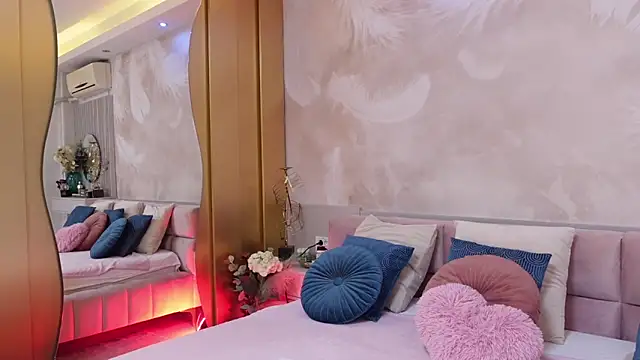 Snapshot of JullyBlair chatting on October 2025 03:58:02 AM JullyBlair online show from October 2025 03:58:02 AM