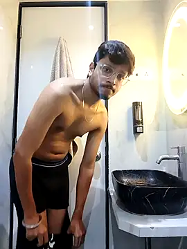 skinnyyyyyyyyy online show from April 2026 04:26:02 AM