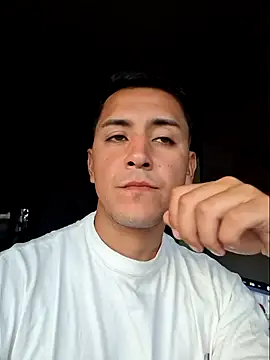 Snapshot of Martinhub-69 chatting on November 2025 10:41:02 PM Martinhub-69 online show from November 2025 10:41:02 PM