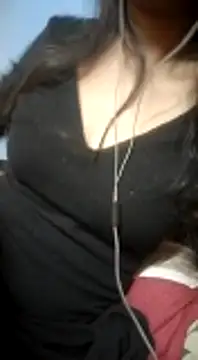 Snapshot of Sanjana-Mehar chatting on January 2025 10:40:01 PM Sanjana-Mehar online show from January 2025 10:40:01 PM