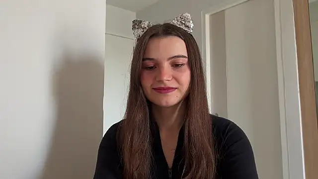 cherryelin online show from December 2024 05:04:02 AM