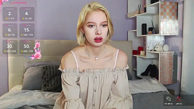 Snapshot of White_Lioness chatting on November 2025 04:00:01 PM White Lioness online show from November 2025 04:00:01 PM