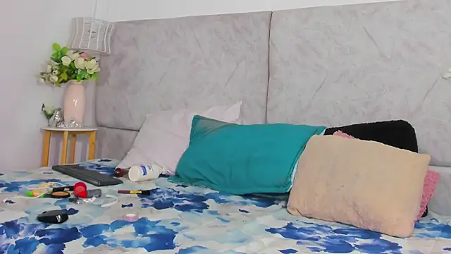 Snapshot of naomiii__ chatting on October 2025 11:42:01 AM naomiii online show from October 2025 11:42:01 AM