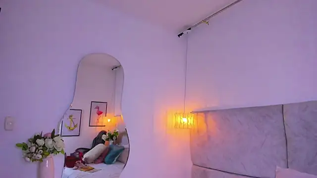 Snapshot of naomiii__ chatting on October 2025 11:44:02 AM naomiii online show from October 2025 11:44:02 AM