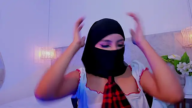 Snapshot of naomiii__ chatting on November 2025 11:53:01 AM naomiii online show from November 2025 11:53:01 AM