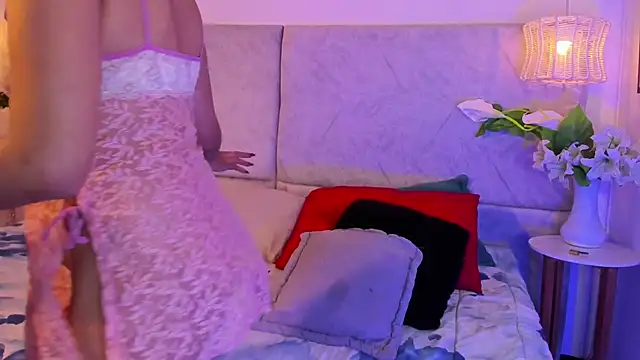 Snapshot of naomiii__ chatting on November 2025 11:42:02 AM naomiii online show from November 2025 11:42:02 AM