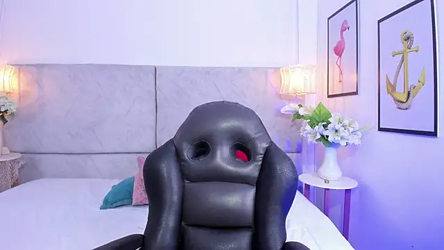 Snapshot of naomiii__ chatting on November 2025 11:46:02 AM naomiii online show from November 2025 11:46:02 AM