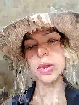 Snapshot of Karolgood3 chatting on June 2026 07:36:02 PM Karolgood3 online show from June 2026 07:36:02 PM