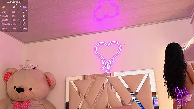 Jazmin tay online show from October 2025 11:55:02 AM