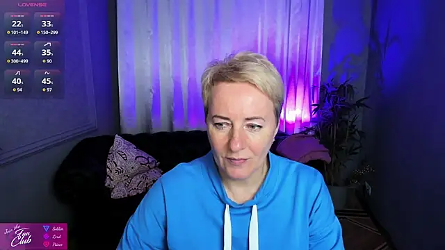 Nika Smit online show from September 2025 05:18:02 AM