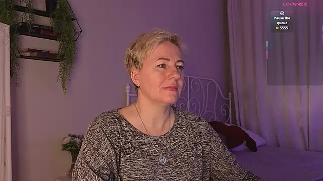 Nika Smit online show from February 2026 05:19:01 AM