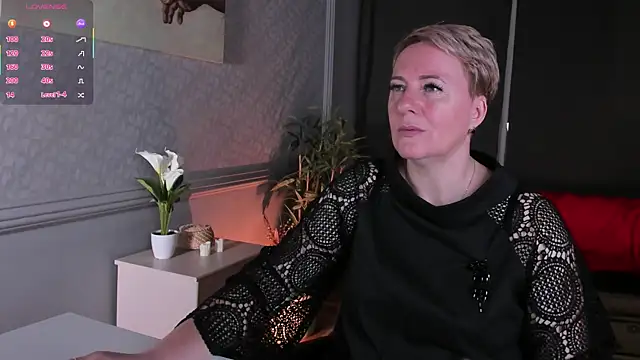 Nika Smit online show from June 2026 05:10:01 AM