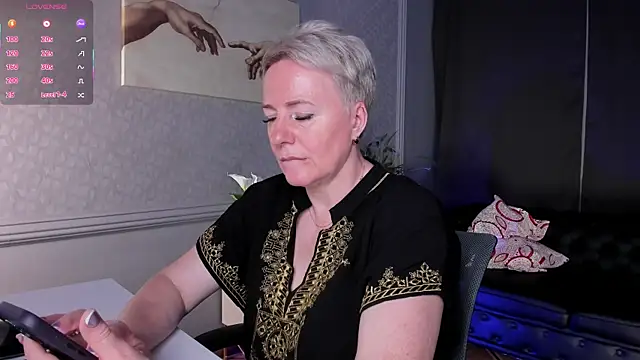 Nika Smit online show from June 2026 09:03:02 AM