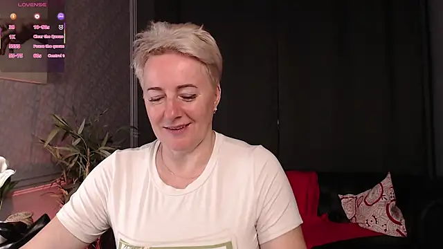 Nika Smit online show from July 2026 08:18:01 AM