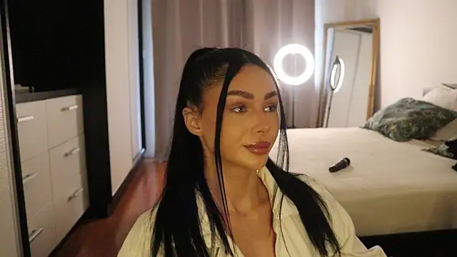 IvyKaelani online show from March 2026 12:54:01 PM