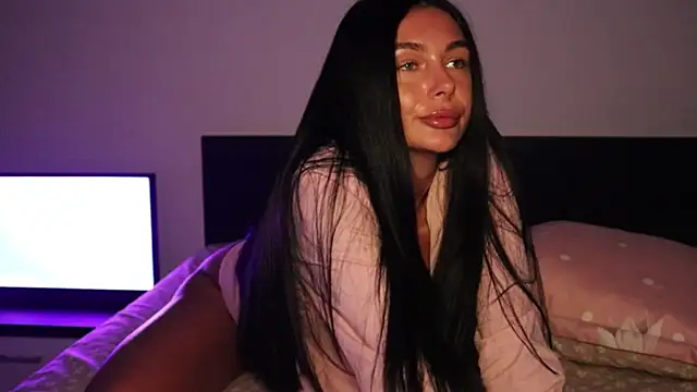 Snapshot of IvyKaelani chatting on June 2026 03:33:01 PM IvyKaelani online show from June 2026 03:33:01 PM