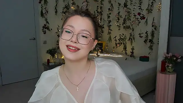 SereneFlame online show from March 2026 04:11:02 PM