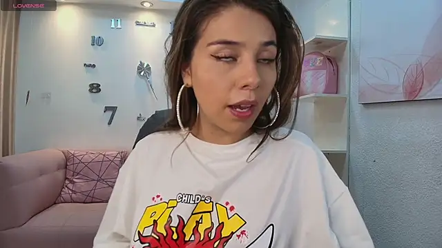 Snapshot of 1Sloppy_Fox4 chatting on March 2025 04:49:02 AM 1Sloppy Fox4 online show from March 2025 04:49:02 AM