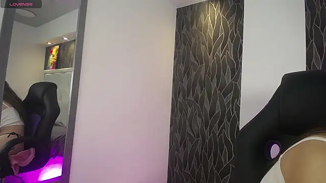 Snapshot of 1Sloppy_Fox4 chatting on November 2025 06:30:02 AM 1Sloppy Fox4 online show from November 2025 06:30:02 AM