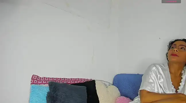 Nenita Hot  online show from March 2025 10:58:02 PM