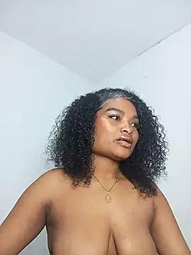 Snapshot of gianna_smith chatting on February 2026 07:04:01 AM gianna smith online show from February 2026 07:04:01 AM